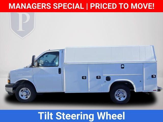2025 Chevrolet Express Cutaway Work Van