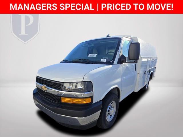 2025 Chevrolet Express Cutaway Work Van