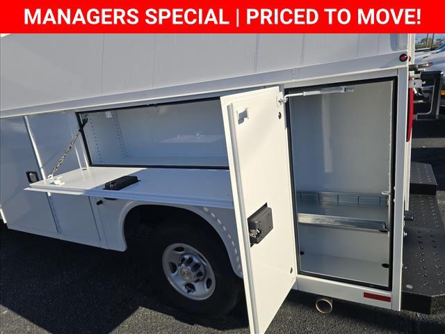 2025 Chevrolet Express Cutaway Work Van