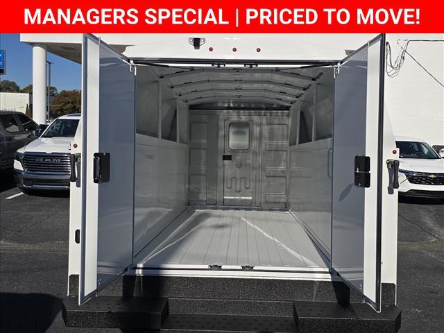 2025 Chevrolet Express Cutaway Work Van