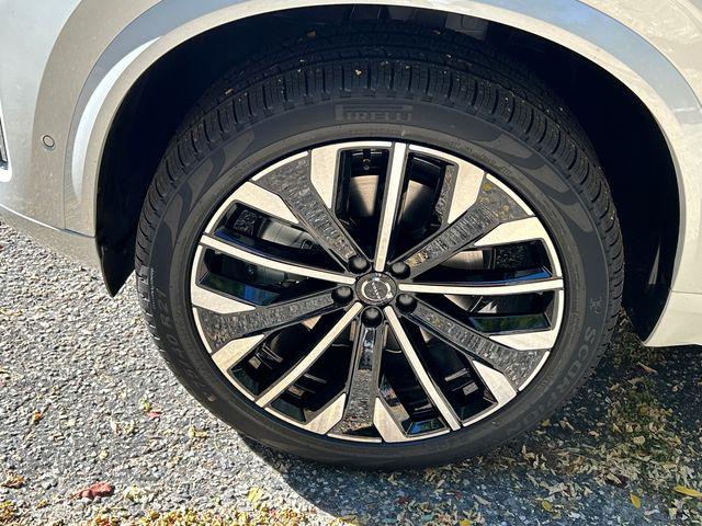 2026 Volvo XC90 B6 Ultra 7-Seater