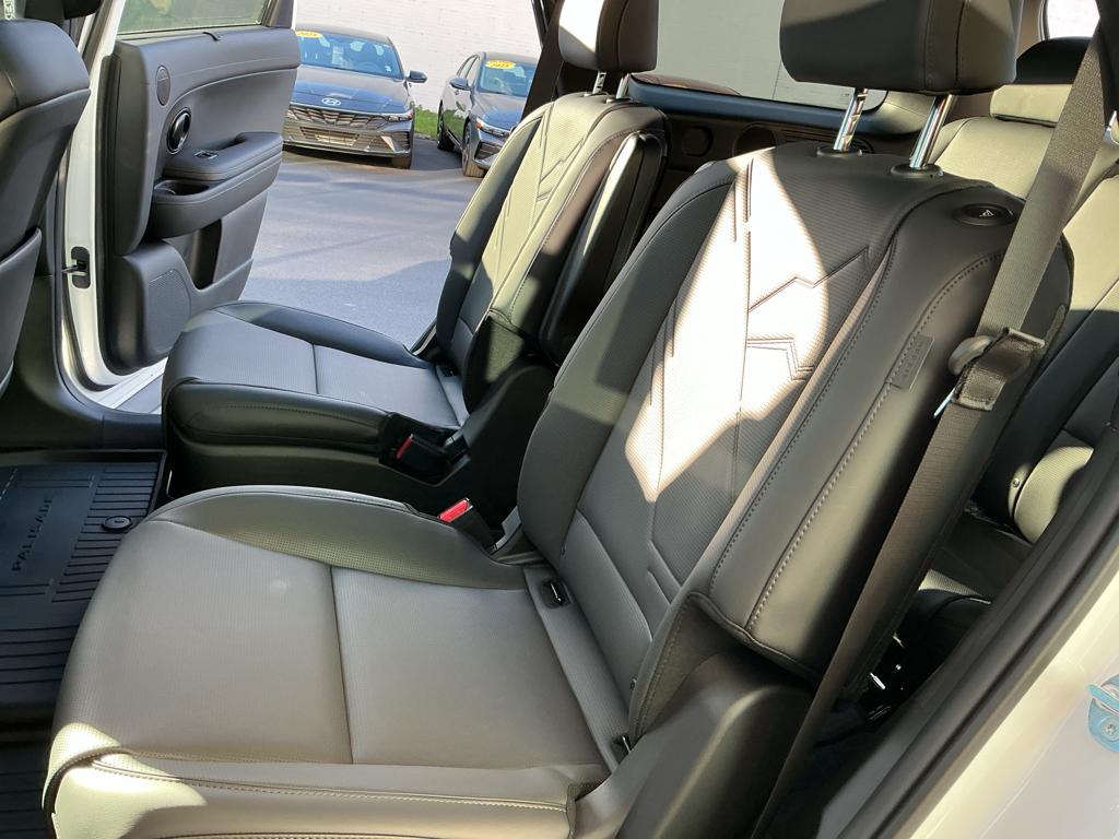 2026 Hyundai Palisade XRT Pro - Photo 13