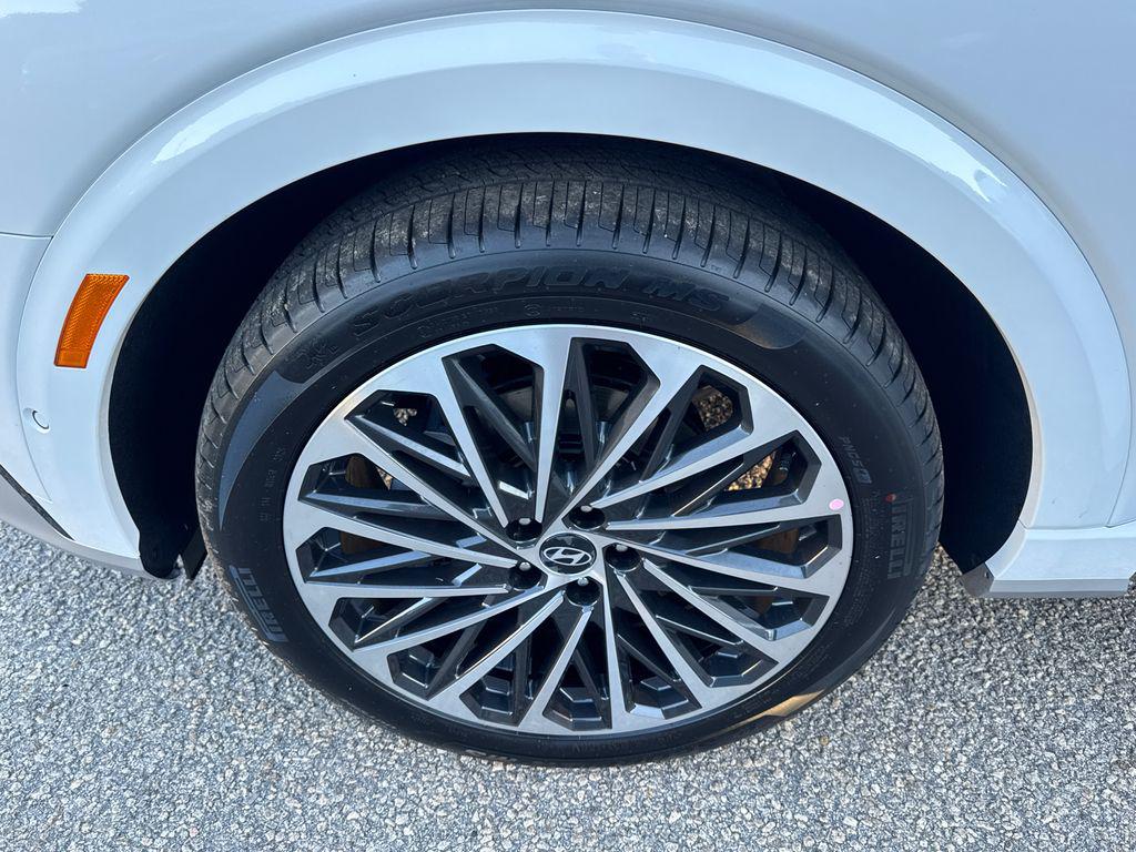 New 2026 White HYUNDAI Calligraphy FWD image 23