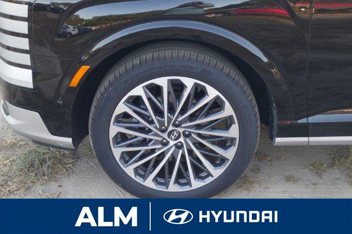 New 2026 Abyss Black HYUNDAI Calligraphy FWD image 11