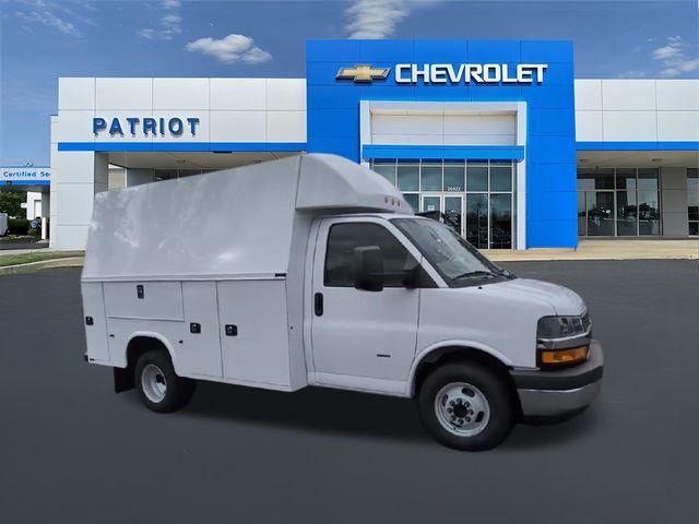 2025 Chevrolet Express Cutaway Work Van