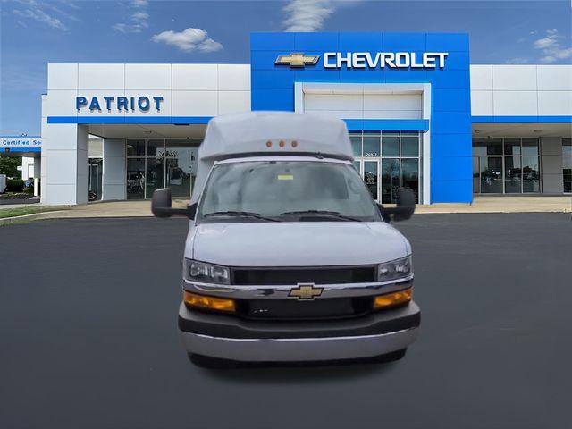 2025 Chevrolet Express Cutaway Work Van