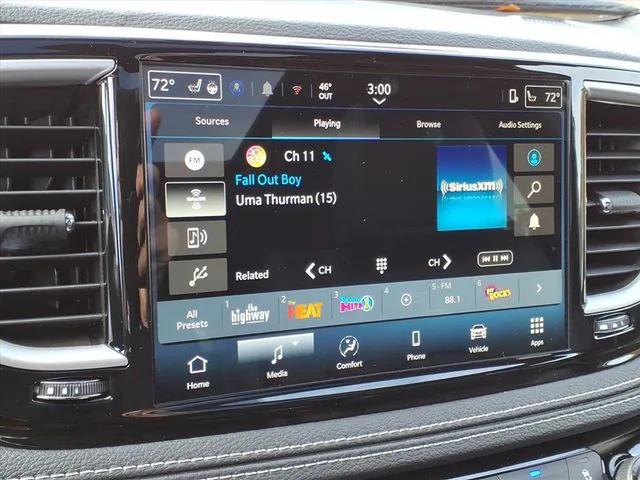 2026 Chrysler Pacifica Select AWD