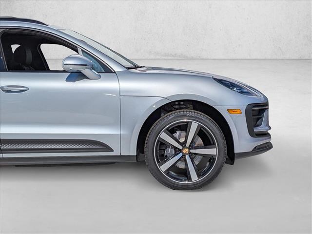 2026 Porsche Macan AWD