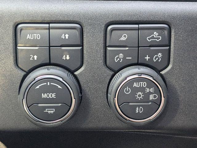2025 Chevrolet Silverado 1500 4WD Crew Cab Short Bed RST