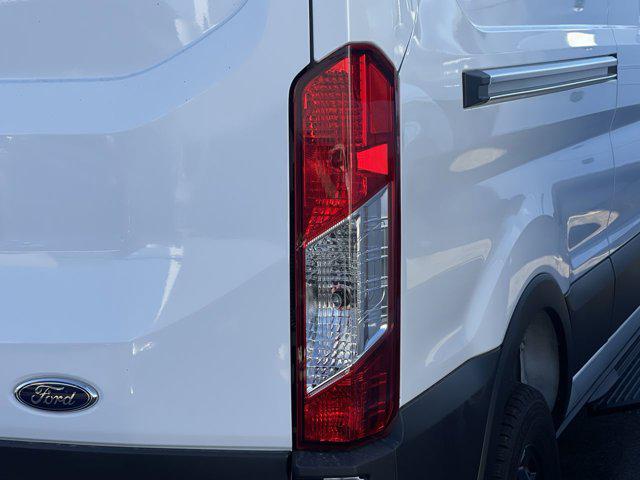 2025 Ford Transit Cargo Van T-250 148" Med Rf 9070 GVWR AWD