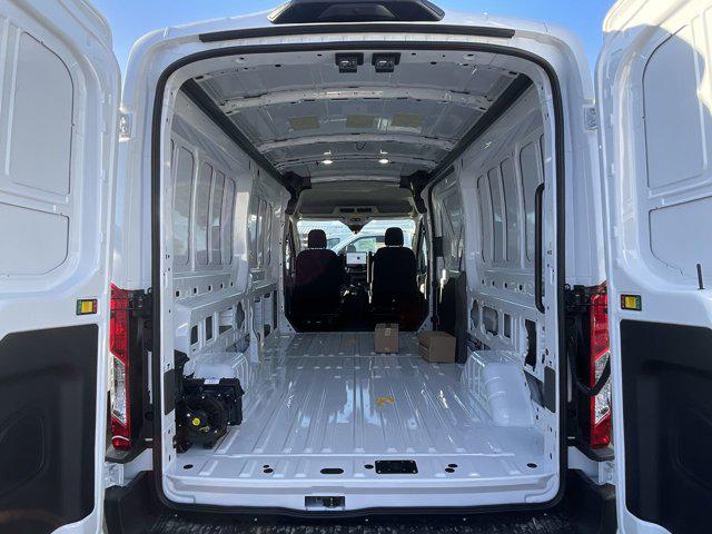 2025 Ford Transit Cargo Van T-250 148" Med Rf 9070 GVWR AWD