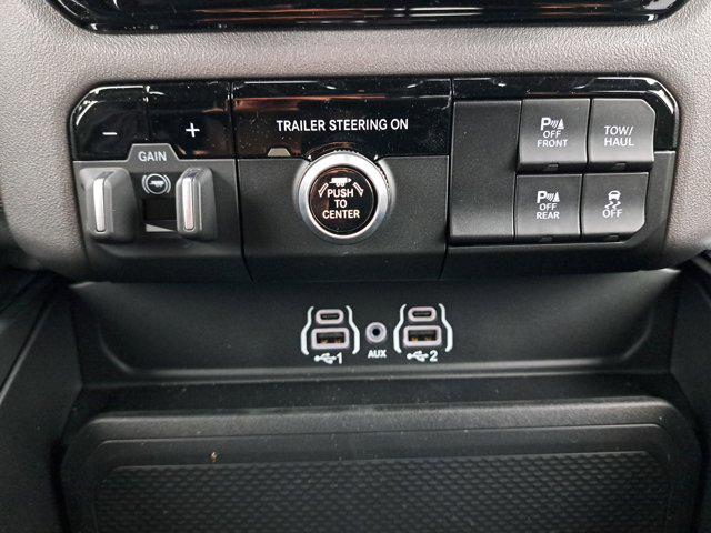 2025 Ram 1500 Big Horn Crew Cab 4x4 64 Box