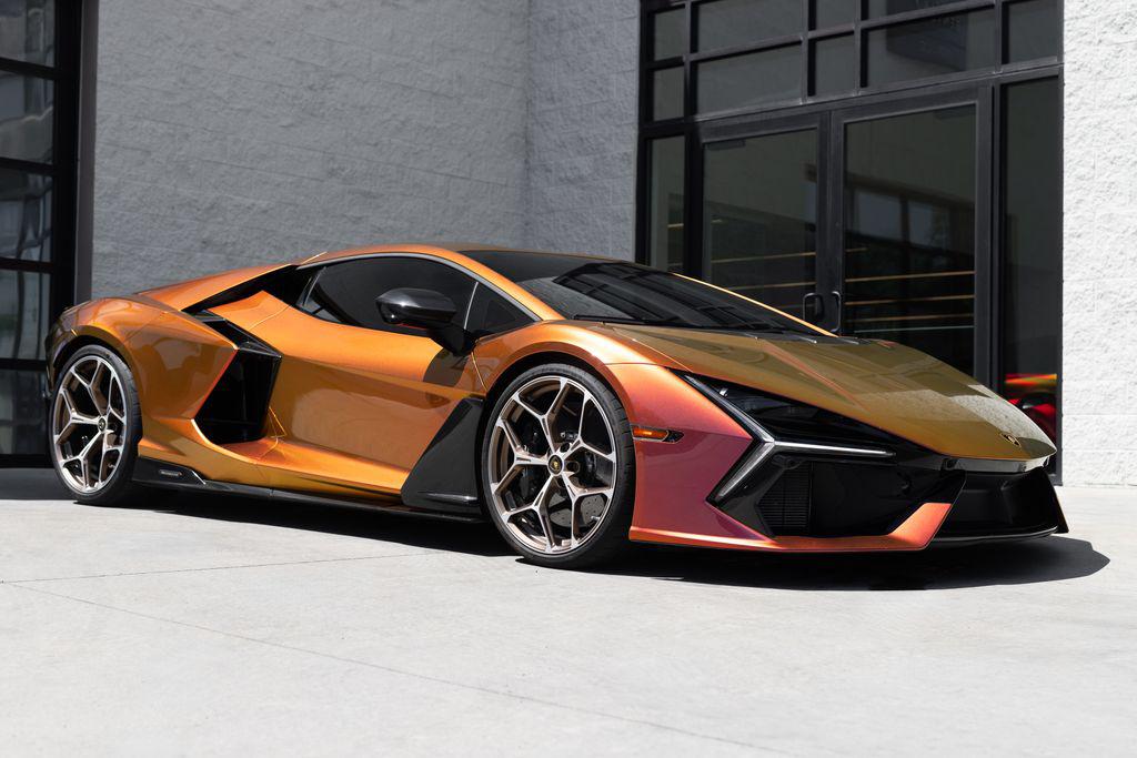 /2024 Lamborghini Revuelto