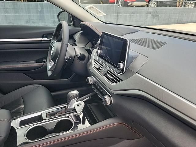 2025 Nissan Altima SR FWD