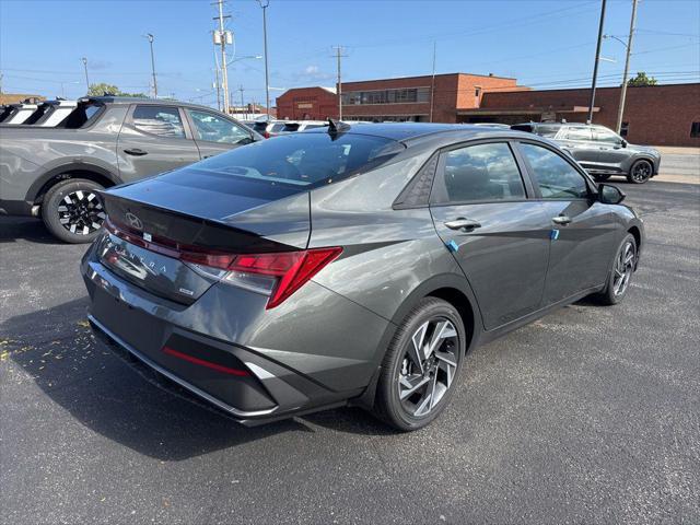 2025 Hyundai Elantra Hybrid SEL Sport