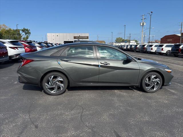 2025 Hyundai Elantra Hybrid SEL Sport