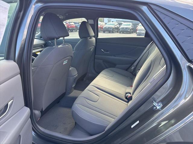 2025 Hyundai Elantra Hybrid SEL Sport