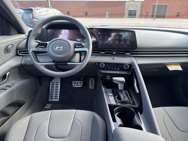 2025 Hyundai Elantra Hybrid SEL Sport