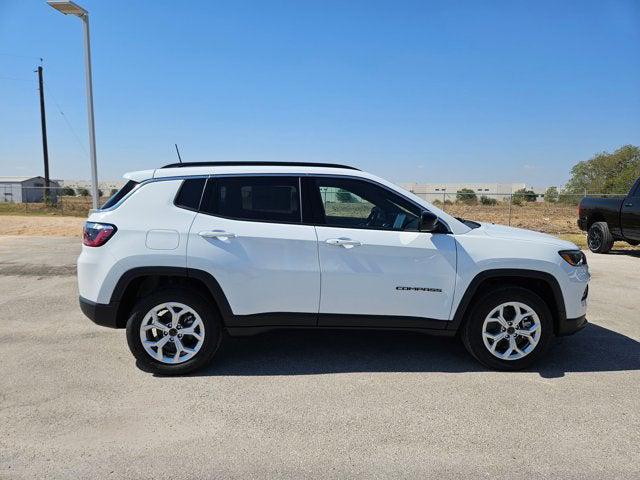 2026 Jeep Compass COMPASS LATITUDE ALTITUDE 4X4 2026 Jeep Compass COMPASS LATITUDE ALTITUDE 4X4