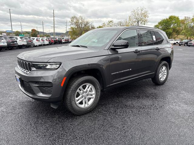 2025 Jeep Grand Cherokee GRAND CHEROKEE LAREDO 4X4