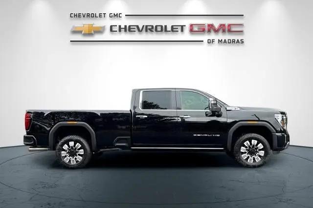 2026 GMC Sierra 3500HD Crew Cab, Long Bed, Denali Dual Rear Wheel, 4WD