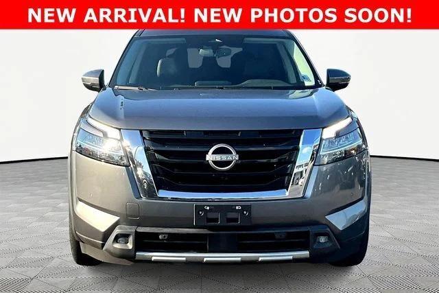2022 Nissan Pathfinder SL 4WD