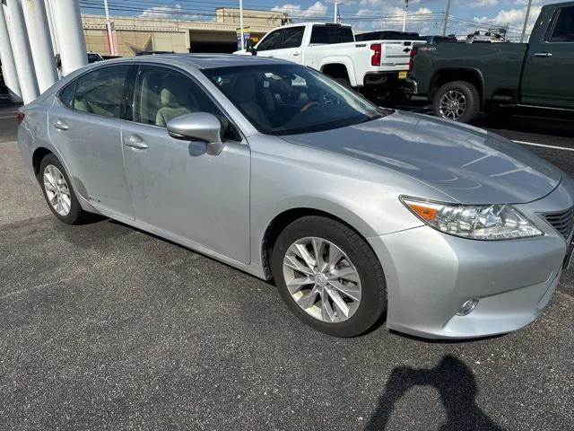 2014 Lexus ES 300h 300h