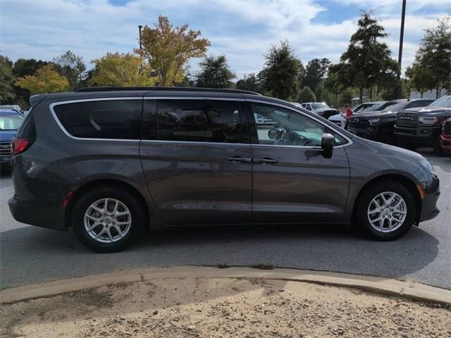 2021 Chrysler Voyager LXI