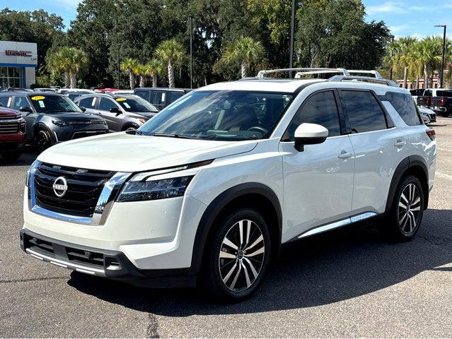 2024 Nissan Pathfinder Platinum FWD