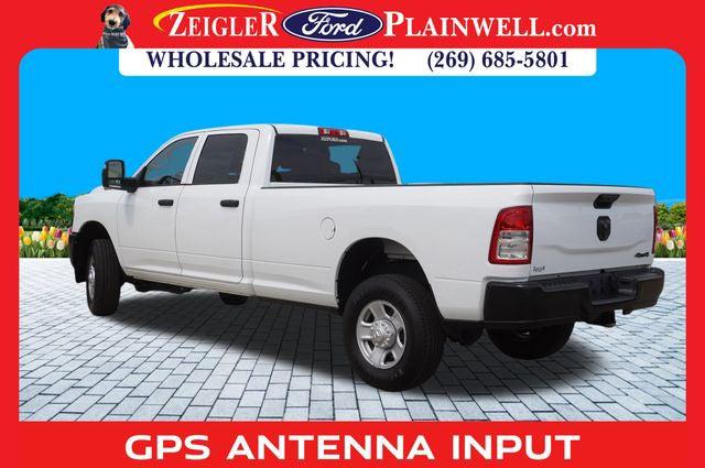 2023 RAM 3500 Tradesman Crew Cab 4x4 8 Box