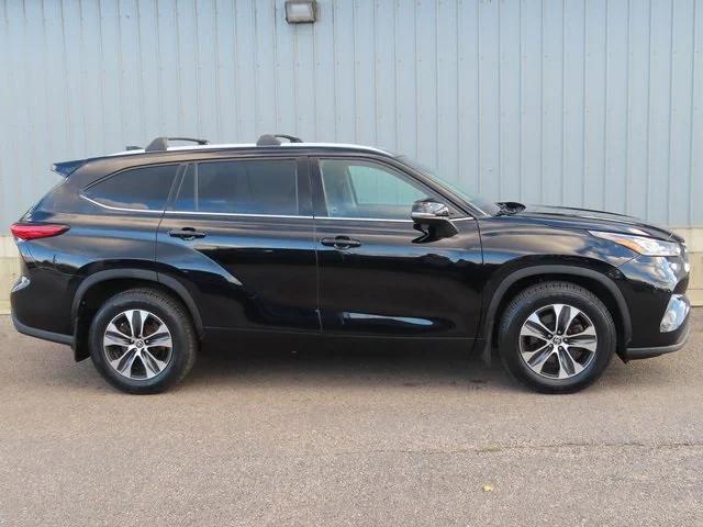 2020 Toyota Highlander XLE 2020 Toyota Highlander XLE