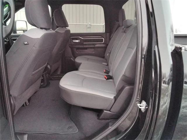 2024 RAM 2500 Big Horn Crew Cab 4x4 64 Box 2024 RAM 2500 Big Horn Crew Cab 4x4 64 Box
