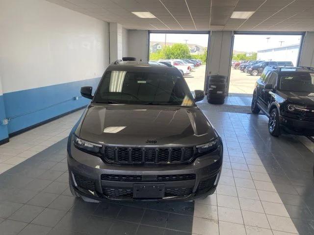 2023 Jeep Grand Cherokee L Altitude 4x4