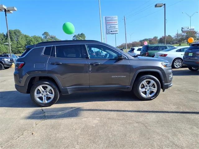 2023 Jeep Compass Latitude 4x4 2023 Jeep Compass Latitude 4x4