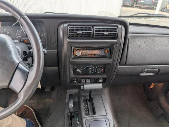 2000 Jeep Cherokee Sport 2000 Jeep Cherokee Sport
