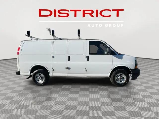 2022 GMC Savana Cargo RWD 2500 Regular Wheelbase Work Van