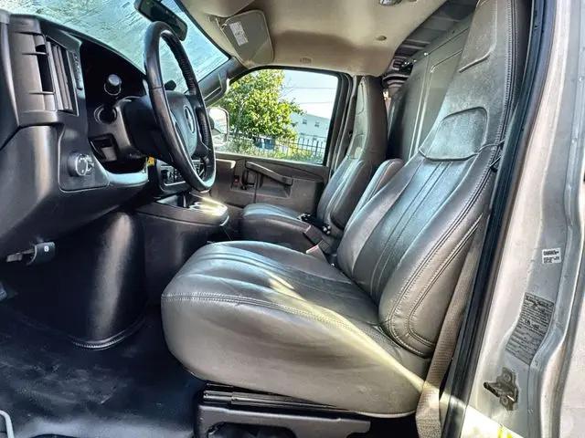 2022 GMC Savana Cargo RWD 2500 Regular Wheelbase Work Van