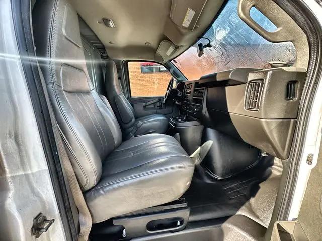 2022 GMC Savana Cargo RWD 2500 Regular Wheelbase Work Van