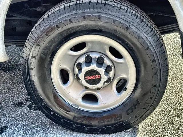 2022 GMC Savana Cargo RWD 2500 Regular Wheelbase Work Van