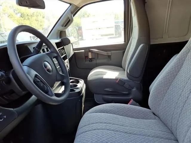 2025 GMC Savana Cargo RWD 2500 Regular Wheelbase Work Van