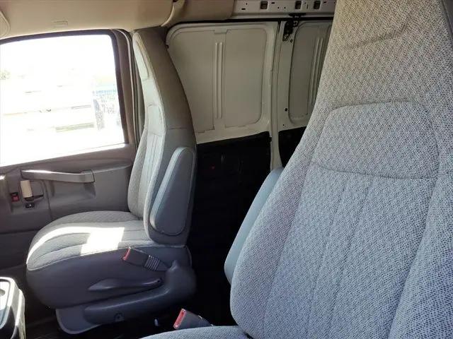 2025 GMC Savana Cargo RWD 2500 Regular Wheelbase Work Van
