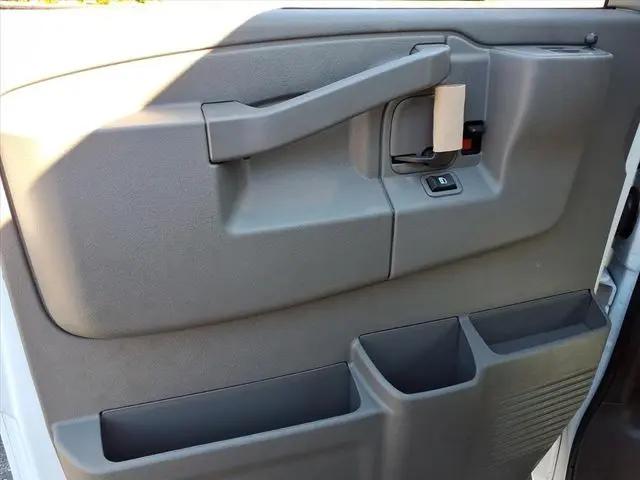 2025 GMC Savana Cargo RWD 2500 Regular Wheelbase Work Van