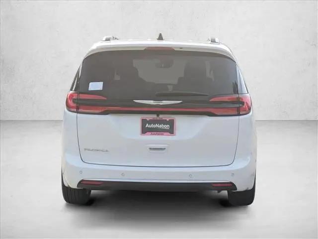 2026 Chrysler Pacifica Pinnacle