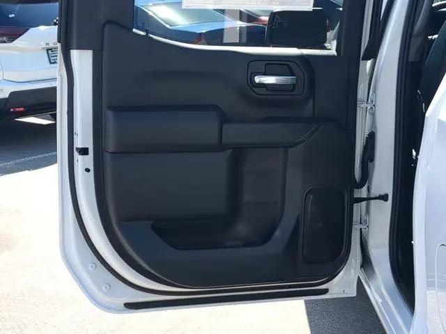 2026 GMC Sierra 1500 Crew Cab, Standard Bed, Pro, 4WD