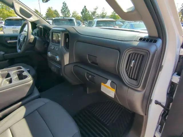 2026 GMC Sierra 1500 Crew Cab, Standard Bed, Pro, 4WD
