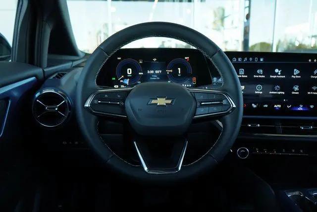 2025 Chevrolet Equinox LT 2