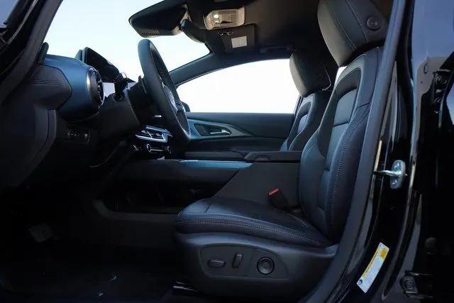 2025 Chevrolet Equinox LT 2