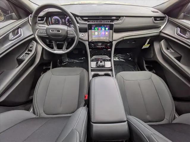 2025 Jeep Grand Cherokee L Laredo X 4x2