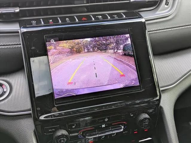 2025 Jeep Grand Cherokee L Laredo X 4x2