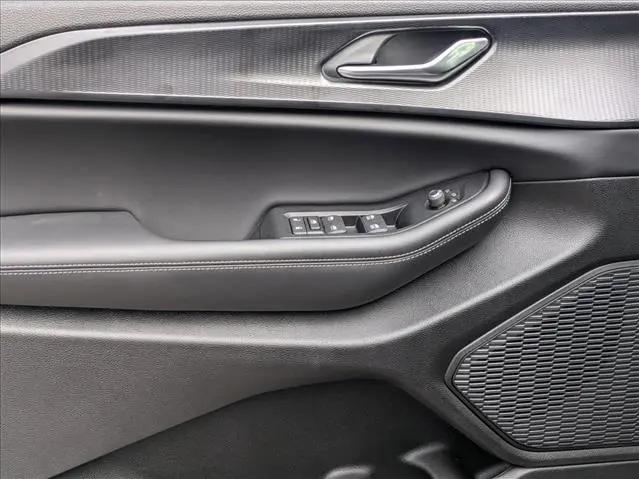2025 Jeep Grand Cherokee L Laredo X 4x2